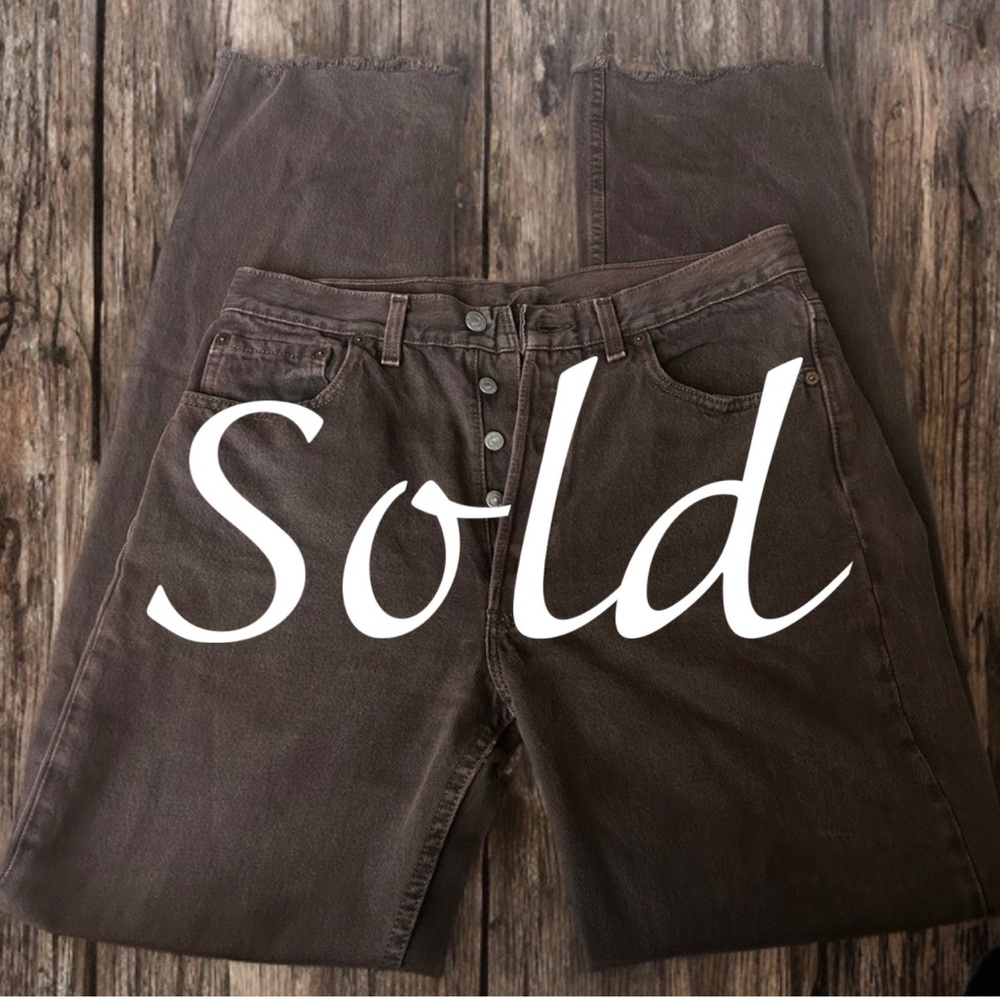 🤎 Vintage Levi’s 501 Brown Button-Fly Jeans Made in USA 
Raw Cut Hem
